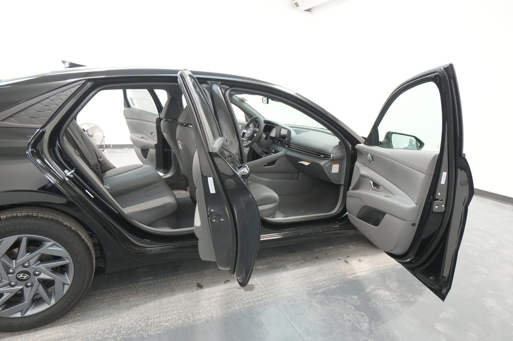 2026 Hyundai Elantra Hybrid