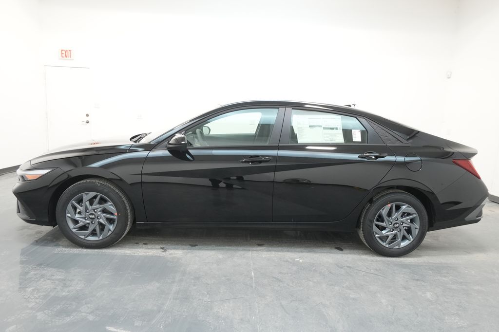 2026 Hyundai Elantra Hybrid