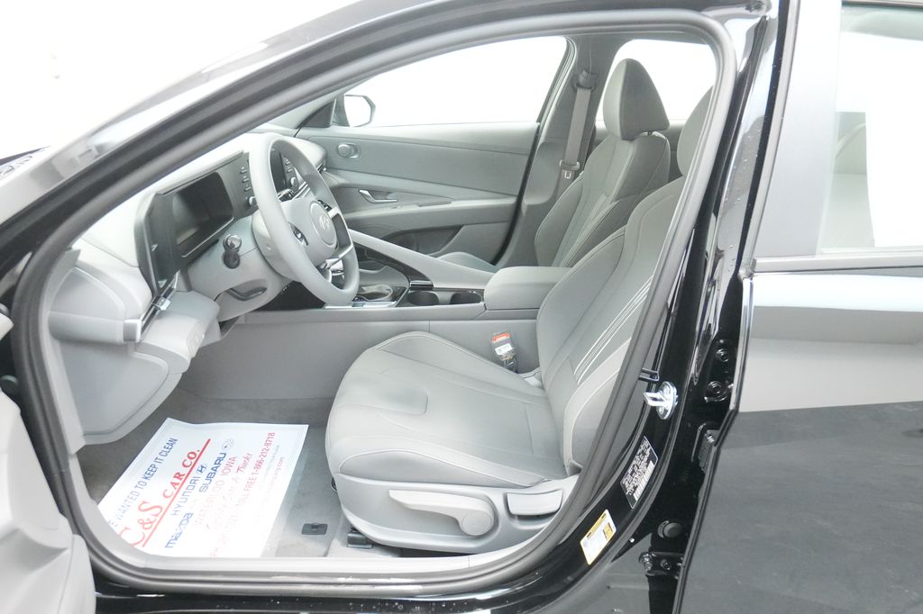 2026 Hyundai Elantra Hybrid