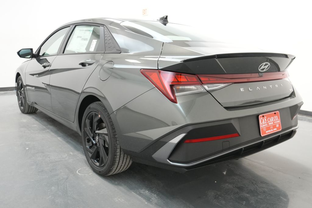 2026 Hyundai Elantra Hybrid