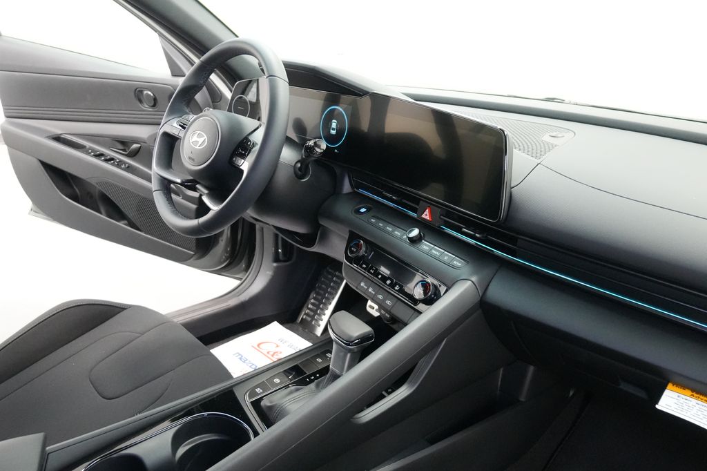 2026 Hyundai Elantra Hybrid