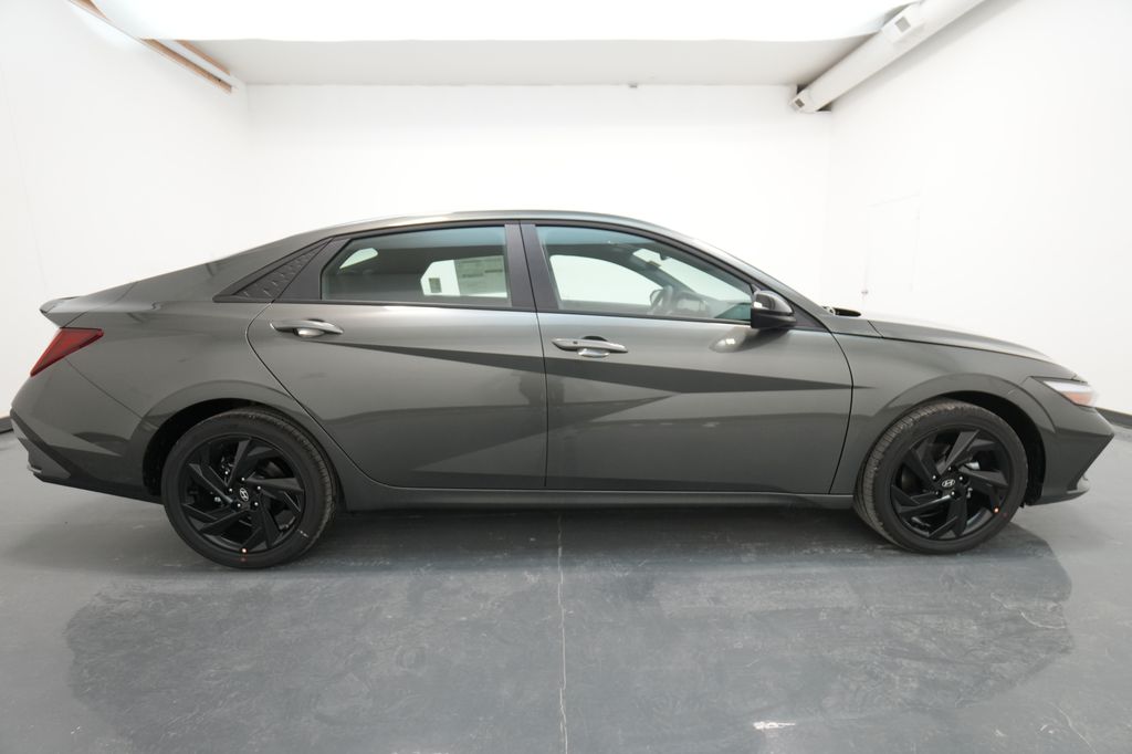 2026 Hyundai Elantra Hybrid