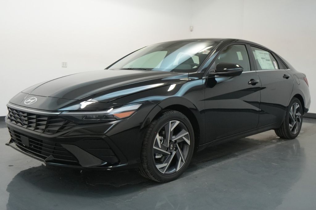 2025 Hyundai Elantra Hybrid