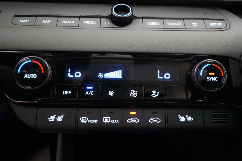 2025 Hyundai Elantra Hybrid