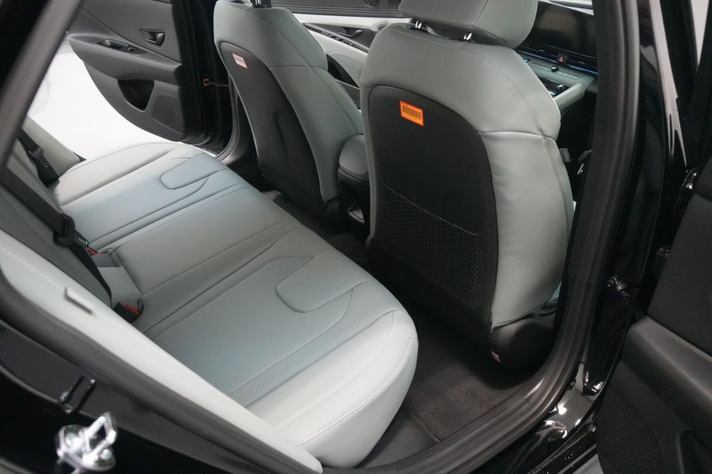 2025 Hyundai Elantra Hybrid