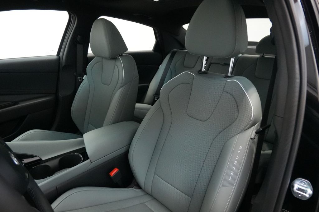 2025 Hyundai Elantra Hybrid