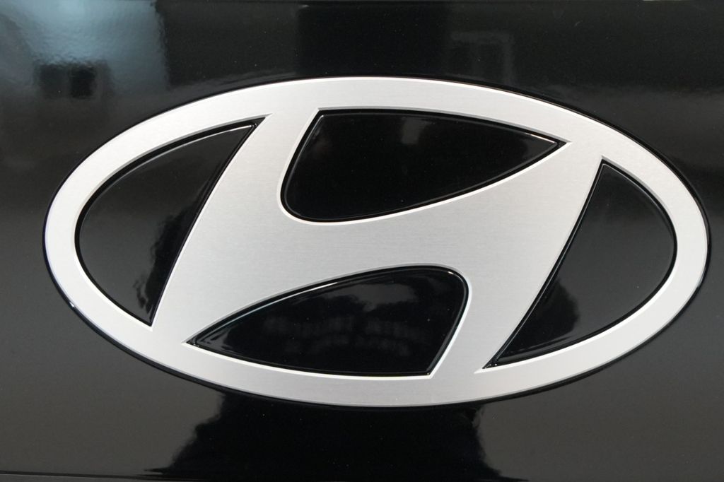 2025 Hyundai Elantra Hybrid