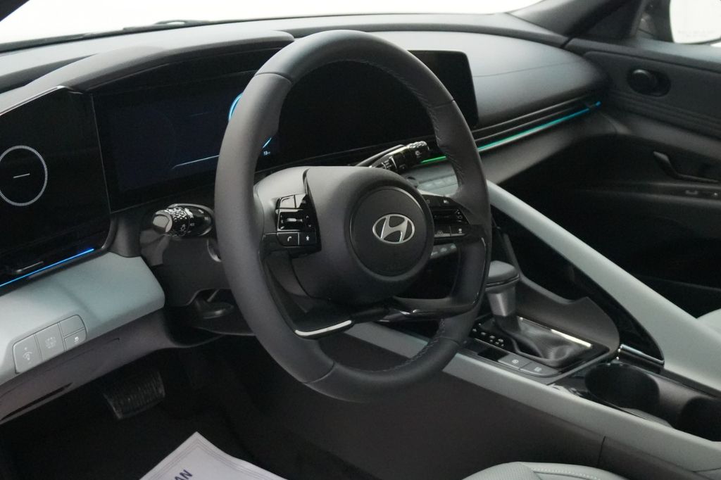 2025 Hyundai Elantra Hybrid