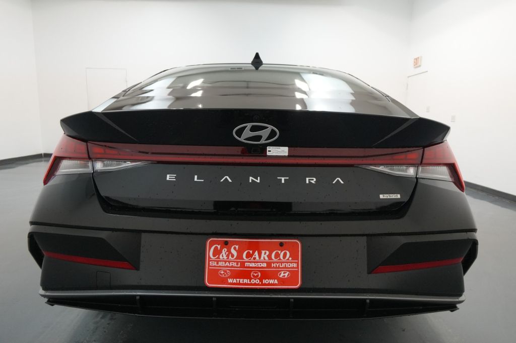 2025 Hyundai Elantra Hybrid
