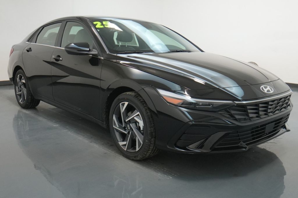 2025 Hyundai Elantra Hybrid