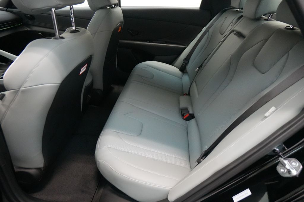 2025 Hyundai Elantra Hybrid