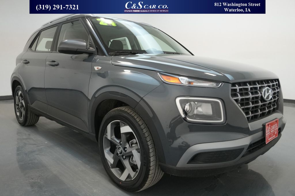 New 2024 Hyundai Venue SEL SUVs