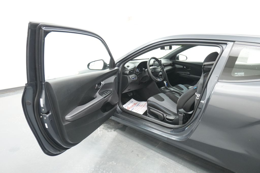 2019 Hyundai Veloster