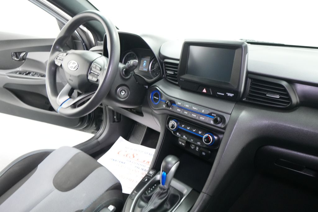 2019 Hyundai Veloster