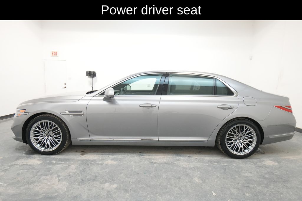 2021 Genesis G90