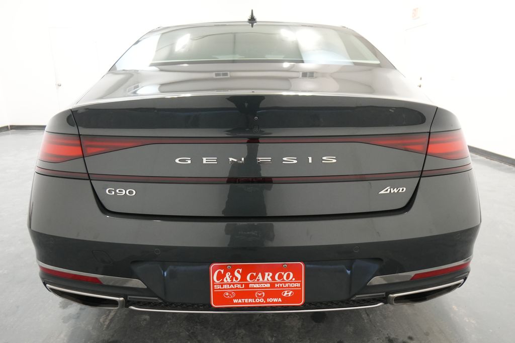 2023 Genesis G90