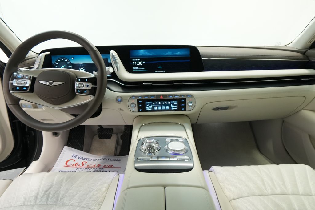 2023 Genesis G90