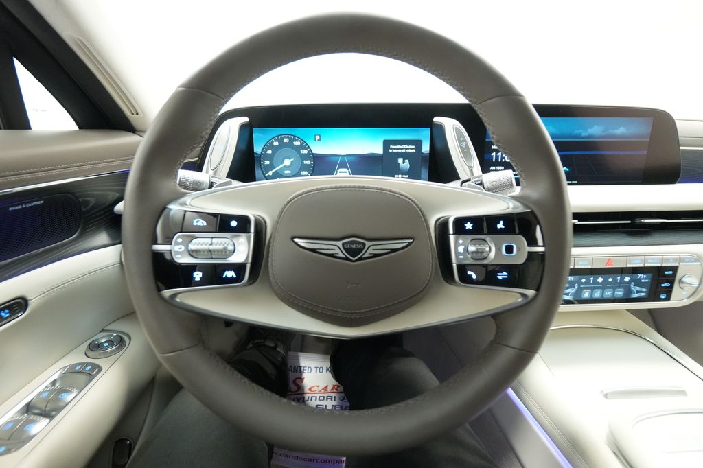 2023 Genesis G90
