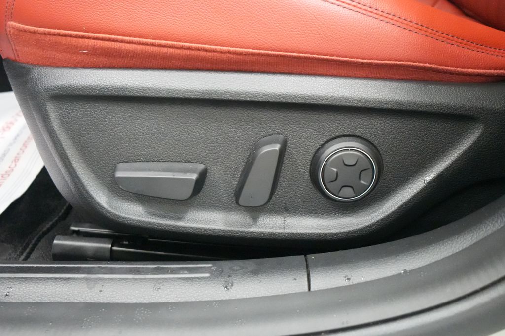 2025 Genesis G70