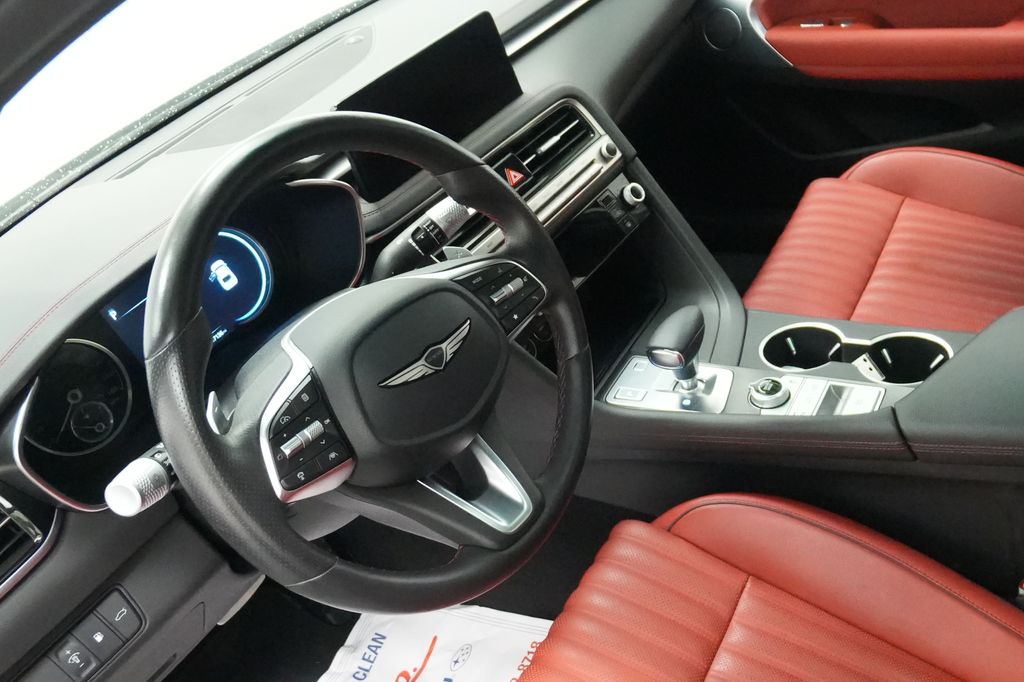 2025 Genesis G70