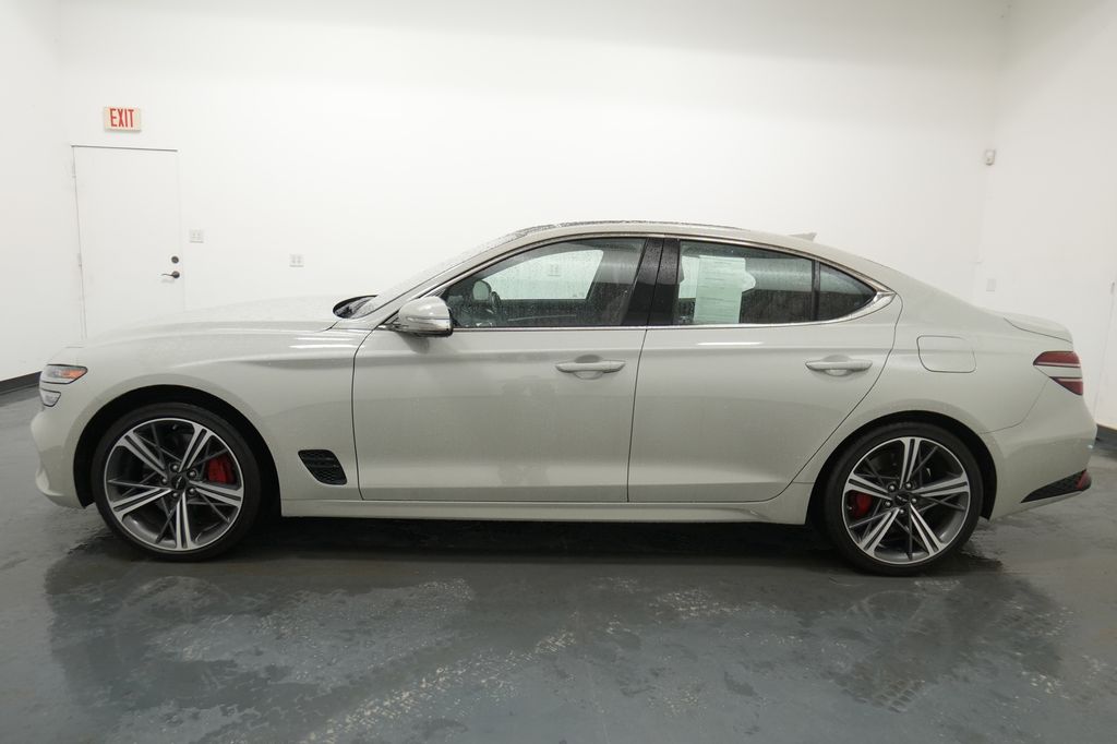 2025 Genesis G70