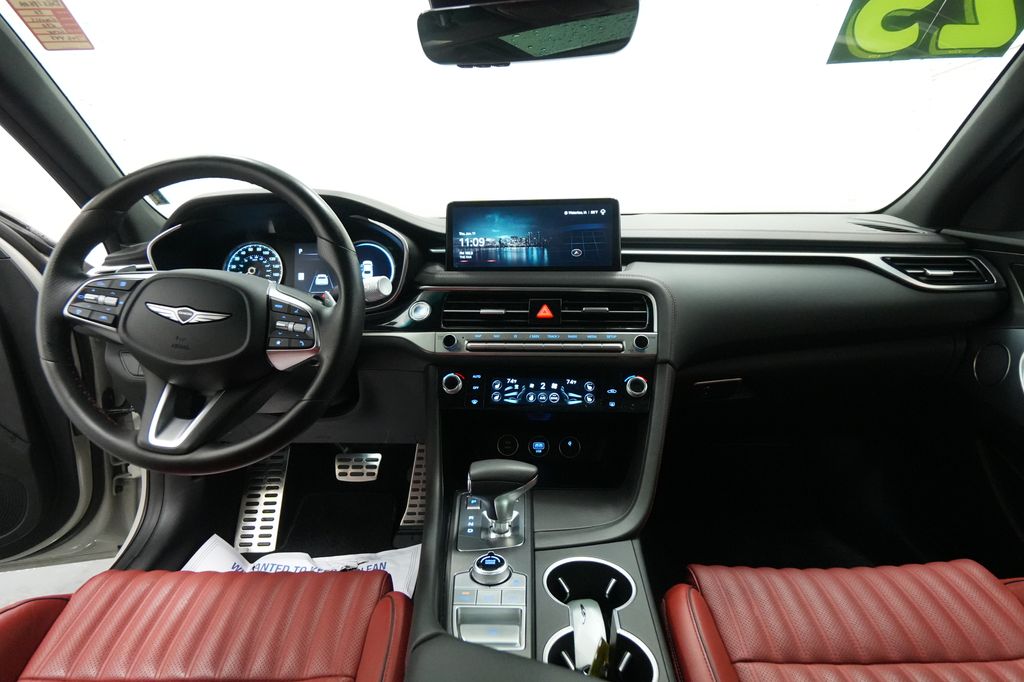 2025 Genesis G70