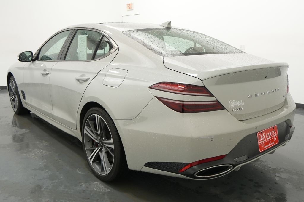 2025 Genesis G70