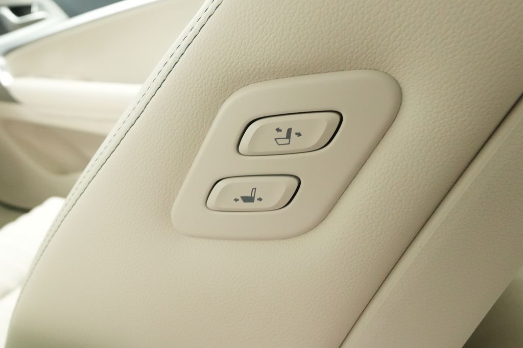 2026 Genesis G70