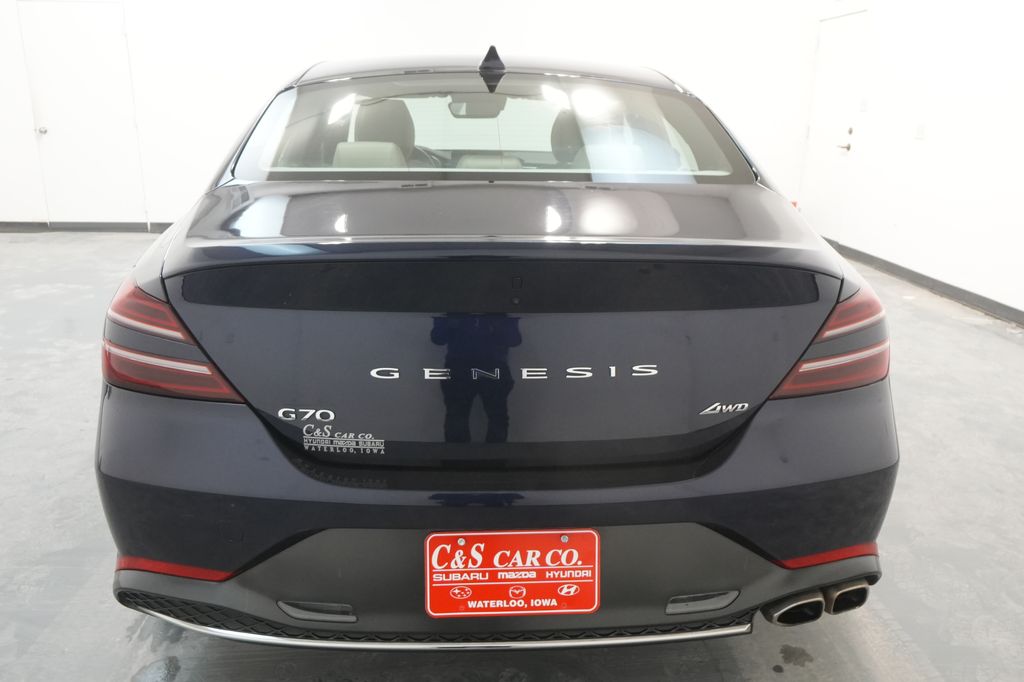 2023 Genesis G70