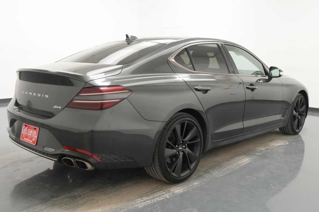 2023 Genesis G70