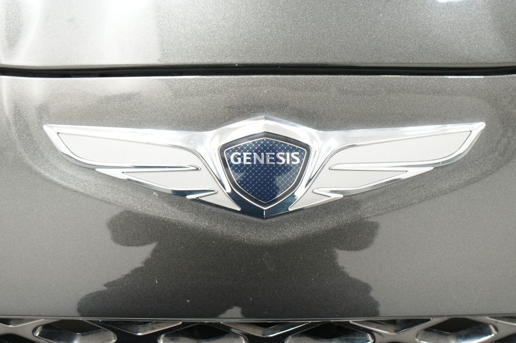 2023 Genesis G70