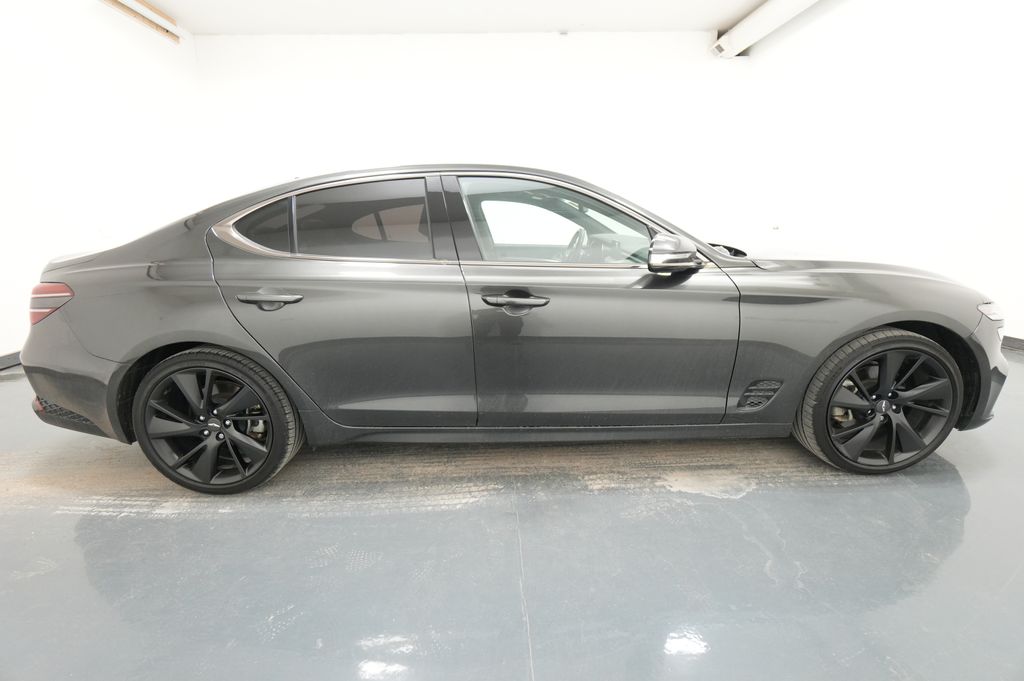 2023 Genesis G70