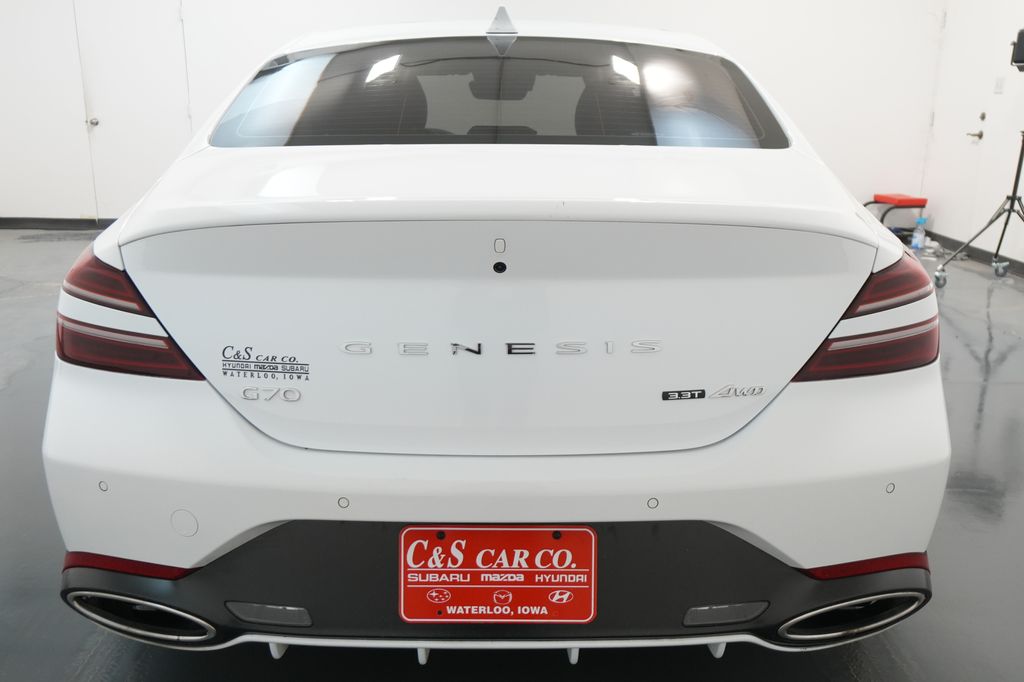 2023 Genesis G70