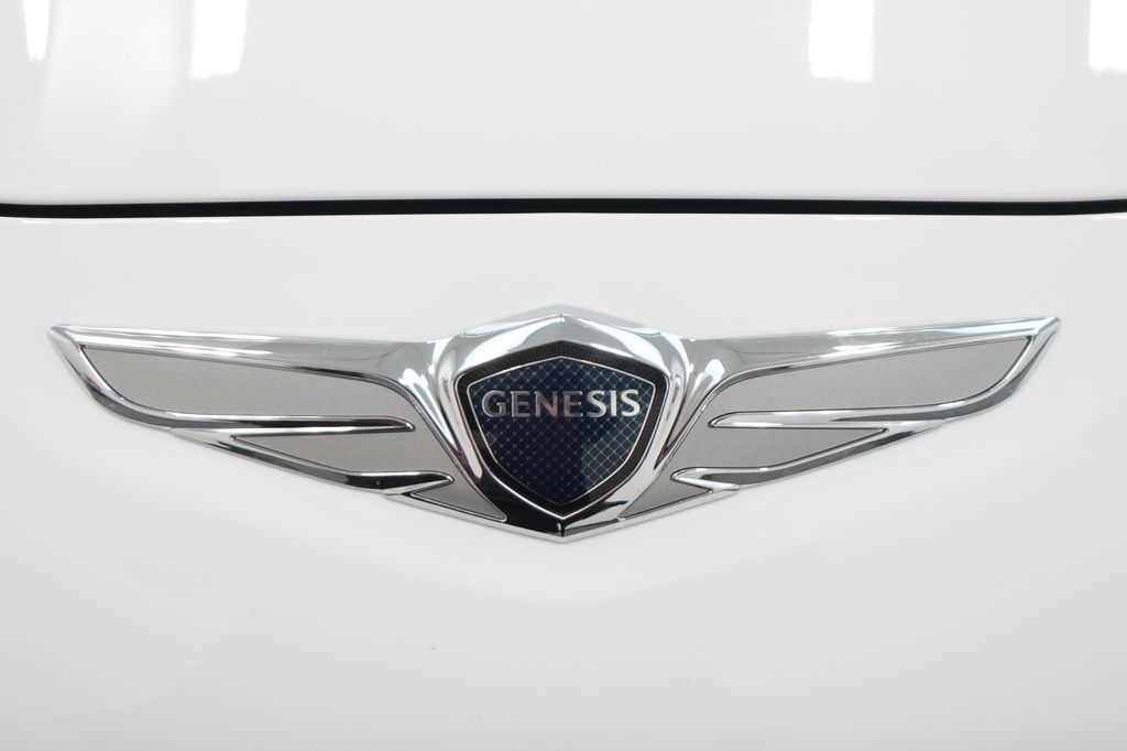 2023 Genesis G70