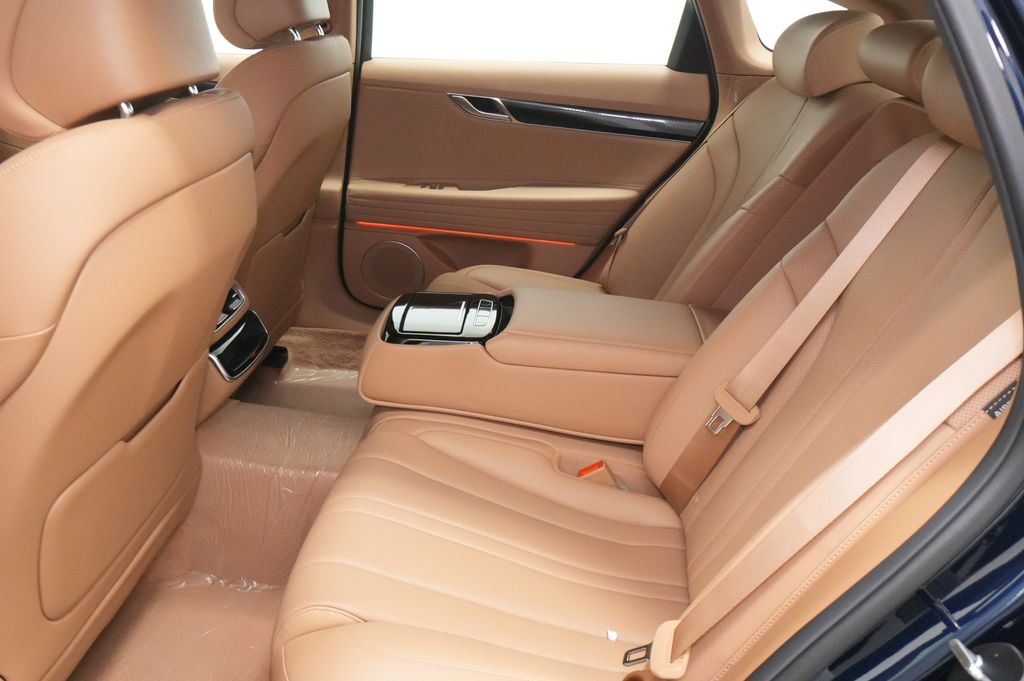 2027 Genesis G80