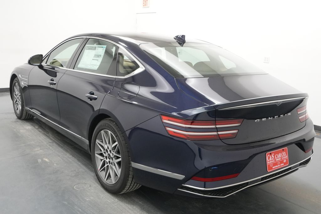 2027 Genesis G80