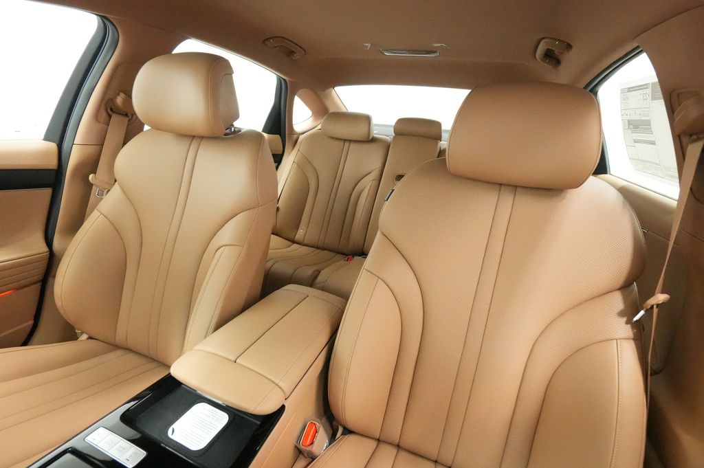 2027 Genesis G80
