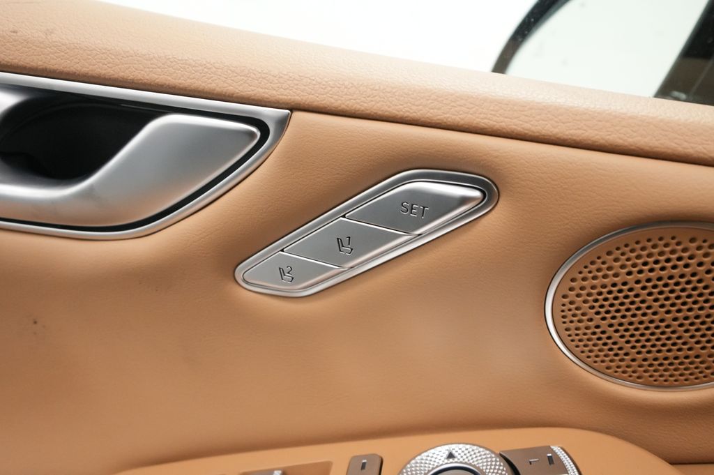 2027 Genesis G80