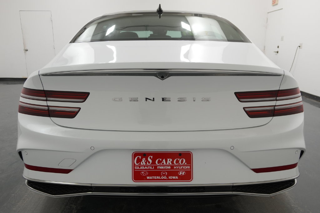 2027 Genesis G80