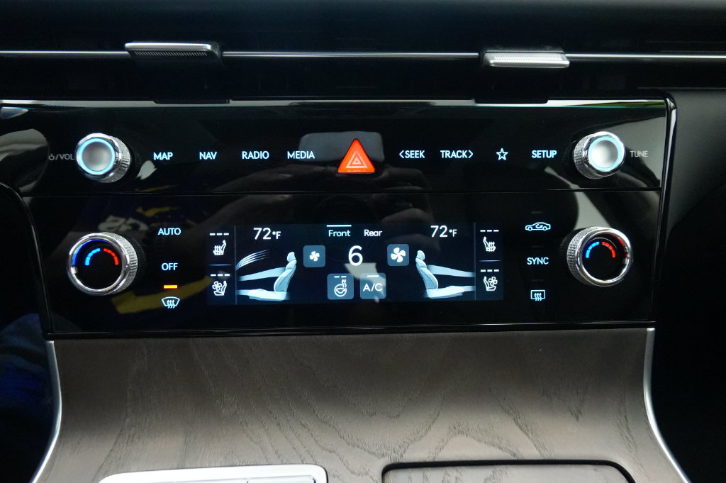 2027 Genesis G80