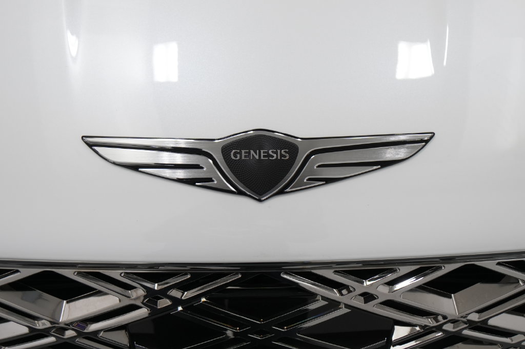 2027 Genesis G80