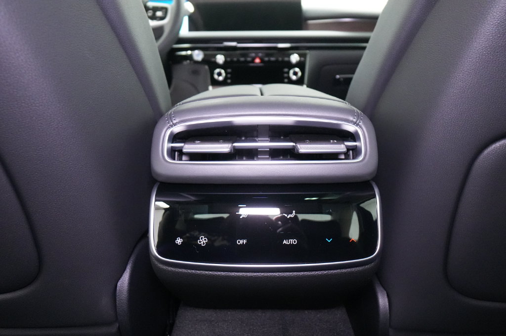 2027 Genesis G80