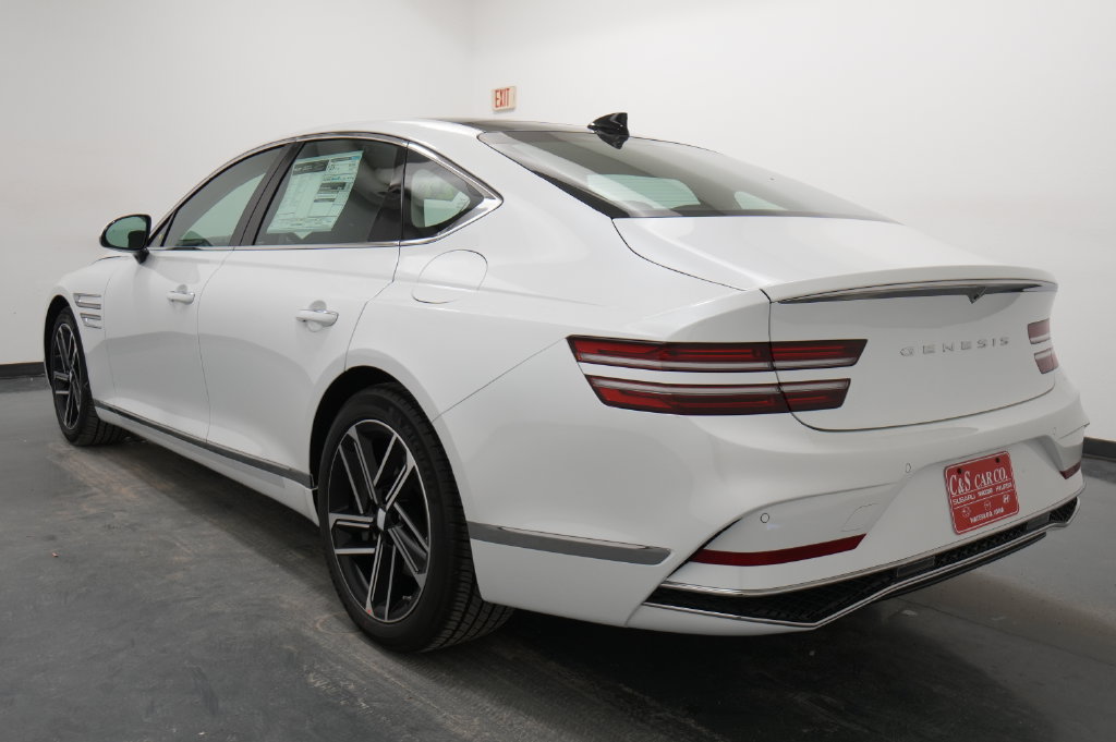 2027 Genesis G80