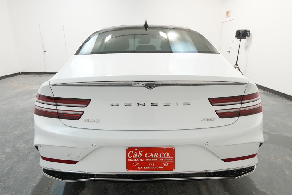 2025 Genesis G80