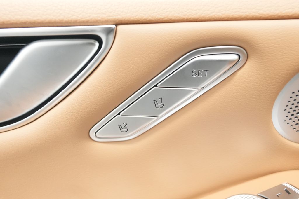 2025 Genesis G80
