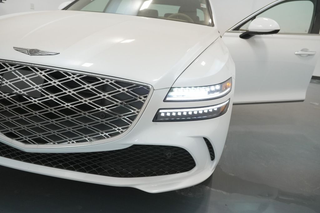2025 Genesis G80
