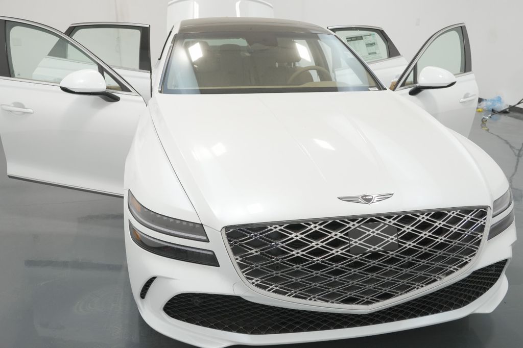 2025 Genesis G80