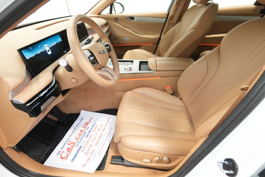 2025 Genesis G80