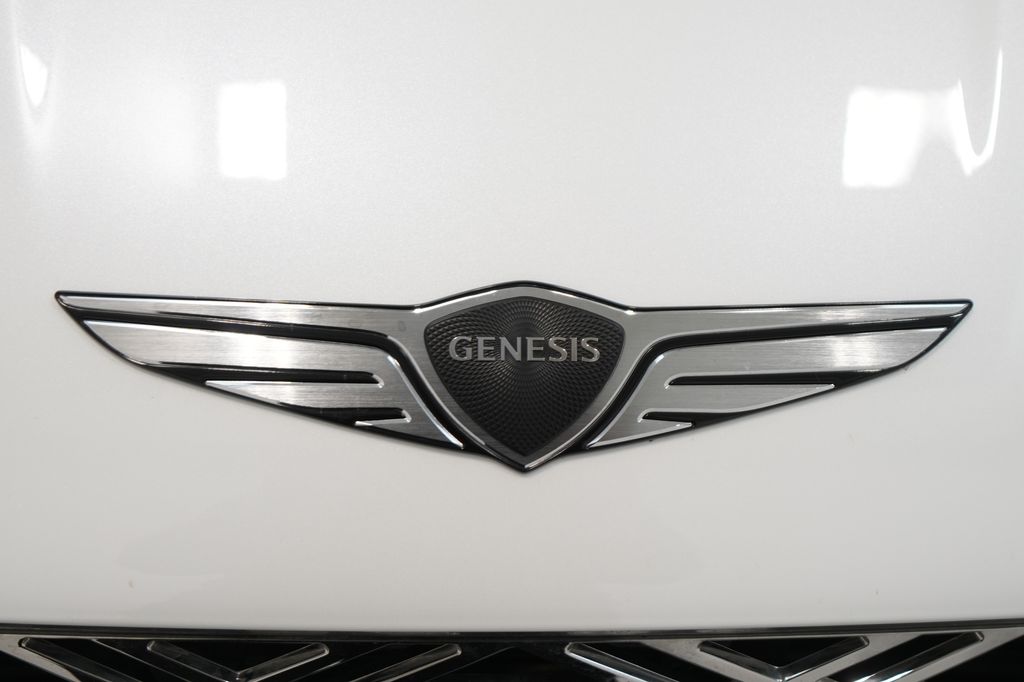 2025 Genesis G80