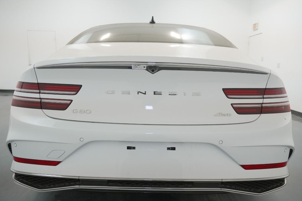 2025 Genesis G80